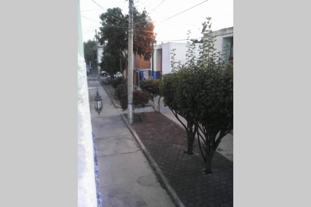 Casa Cerca Del Centro De Moreliaヴィラ エクステリア 写真